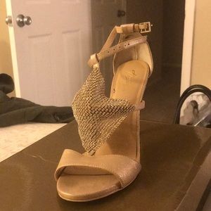 Gold Thalia Sodi heels size 8